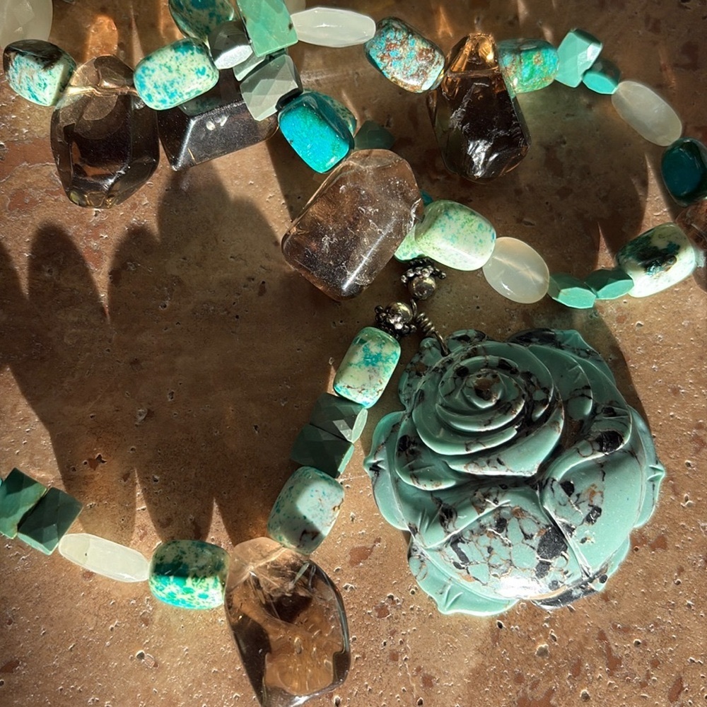 🔥HP🔥Bejewel Carroll Dorsey Walker Artisan Turquoise Necklace w/lg carved stone - Picture 3 of 12